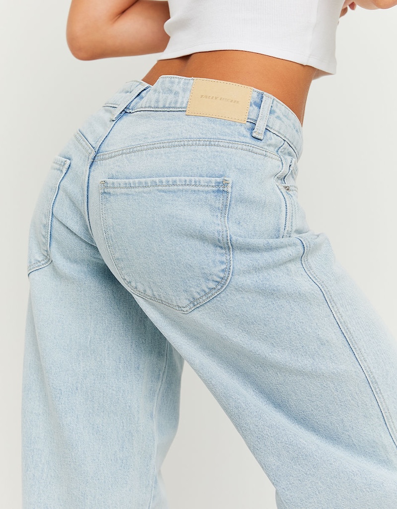 STRAIGHT JEANS