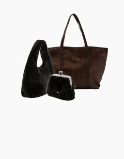 Scopri accessori pensati per completare ogni outfit, dagli essenziali di tutti i giorni ai dettagli che valorizzano il look.