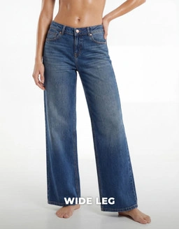 Wide Leg Jeans setzen ein Statement mit chicem Style stylischen Outfits und wichtigen Wardrobe Essentials.