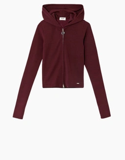 Scopri gli sweats di Tally Weijl, con felpe e jogger di tendenza, pensati per uno stile quotidiano comodo e senza sforzo.