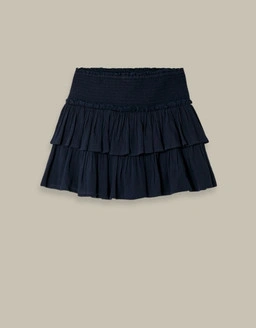 Entdecke Röcke mit femininem Stil und vielseitigem Design, ideal für lässige Looks oder elegantere Outfits.