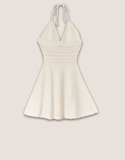 Discover dresses designed to suit every style, from casual everyday looks to elegant outfits perfect for any occasion.
