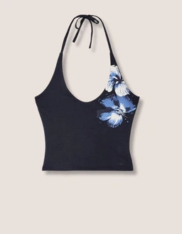 Scopri le T shirt stampate Tally Weijl, con stampe d’impatto e design d’ispirazione vintage, perfette per aggiungere personalità e carattere ai tuoi look di tutti i giorni.