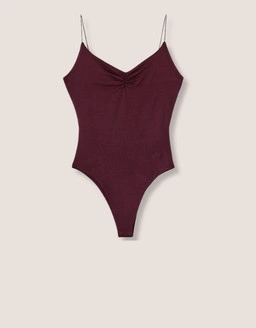 Shop Tally Weijl tops and bodysuits for every mood, from everyday basics to statement styles made to elevate your wardrobe.