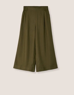 Entdecke Hosen, die moderne Passformen mit zeitlosem Stil verbinden und perfekt für mühelose Alltagslooks sind.