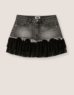 Entdecke Röcke mit femininem Stil und vielseitigem Design, ideal für lässige Looks oder elegantere Outfits.