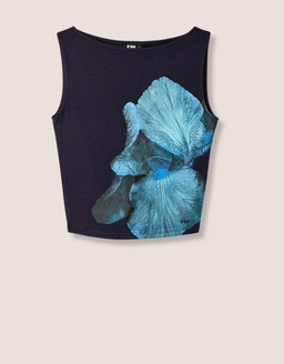 Scopri top e body Tally Weijl, dai basic indispensabili ai modelli più trendy per creare look perfetti in ogni occasione.