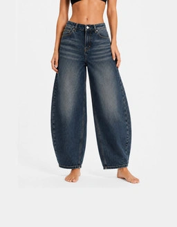 Entdecke die Barrel Fit Jeans von Tally Weijl – trendiger Damen-Denim mit lockerem, geschwungenem Bein für Komfort und modernen Style.