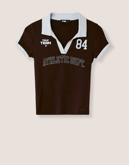 Shop Tally Weijl graphic T shirts, from bold statement prints to vintage inspired designs, perfect for adding personality and attitude to your everyday looks.