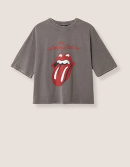 Shop Tally Weijl graphic T shirts, from bold statement prints to vintage inspired designs, perfect for adding personality and attitude to your everyday looks.