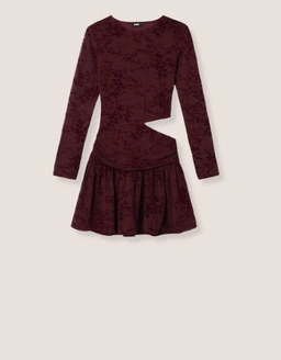 Discover dresses designed to suit every style, from casual everyday looks to elegant outfits perfect for any occasion.