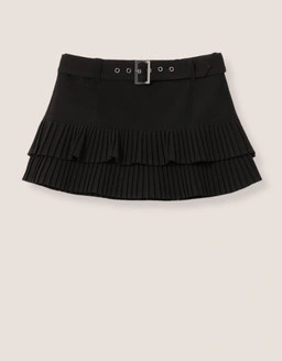 Entdecke Röcke mit femininem Stil und vielseitigem Design, ideal für lässige Looks oder elegantere Outfits.