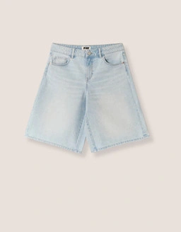 Entdecke Tally Weijl Shorts – von Denim Essentials bis zu trendigen casual und eleganten Styles für mühelose Sommerlooks.