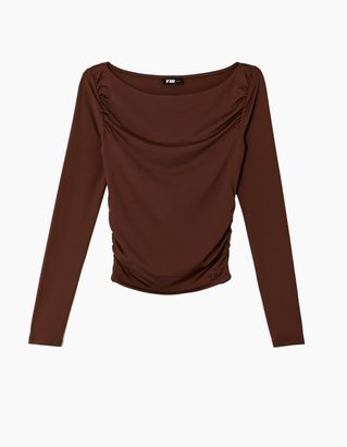 Crea il tuo guardaroba con capi basic senza tempo pensati per il comfort lo stile facile e l uso quotidiano.