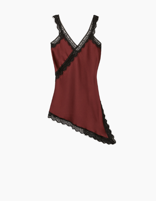 Discover dresses designed to suit every style, from casual everyday looks to elegant outfits perfect for any occasion.