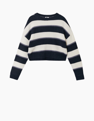 Wrap up in our new knitwear collection with soft textures cozy layers and timeless everyday pieces.