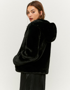 Schwarze Jacke aus Kunstfell mit Kapuze