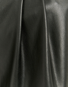Schwarze Paperbag Shorts aus Kustleder