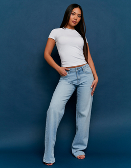 Blaue Mid Waist Jeans mit weitem Bein | TALLY WEiJL