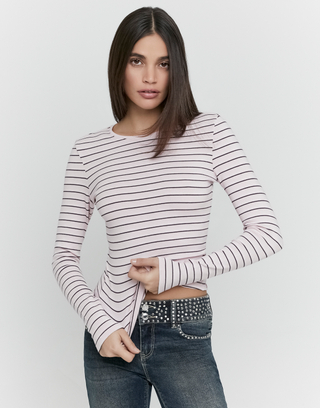 Weißes gestreiftes Langarmshirt mit figurbetonter Passform | TALLY WEiJL