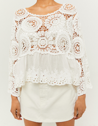 Long Sleeves Embroidered Blouse 