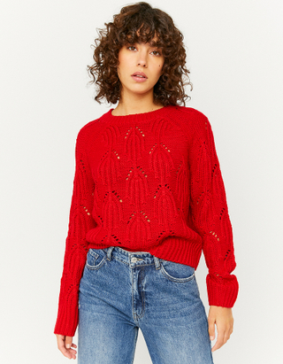 Roter Pullover mit Stehkragen