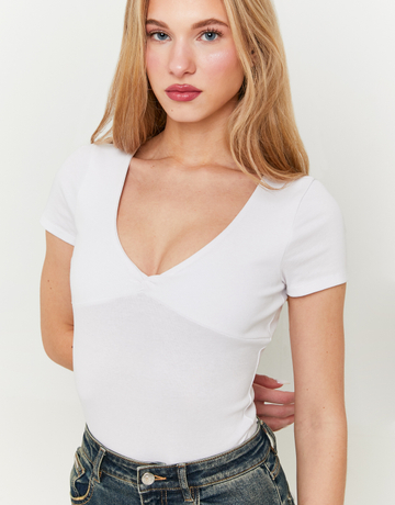 White Basic Top with Twisted Front Knot | TALLY WEiJL