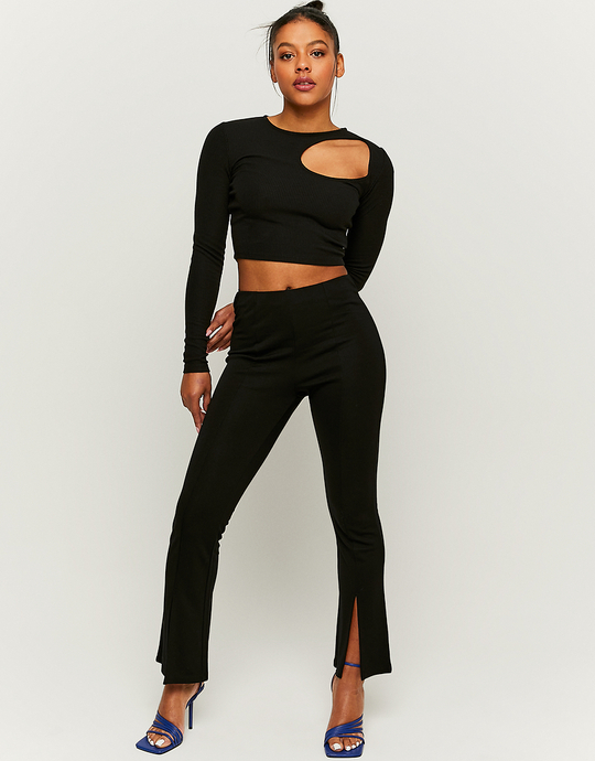 Schwarze Flare Leggings mit Frontschlitz | TALLY WEiJL