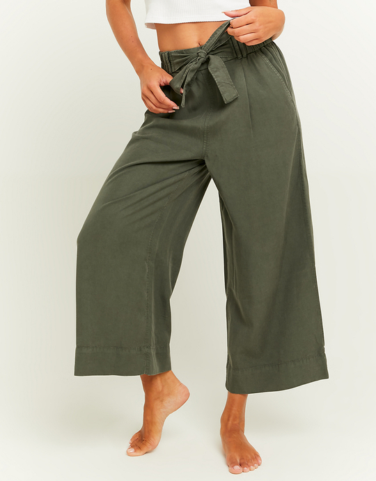 Green Lightweight Trousers with Elastic Waist Band | TALLY WEiJL