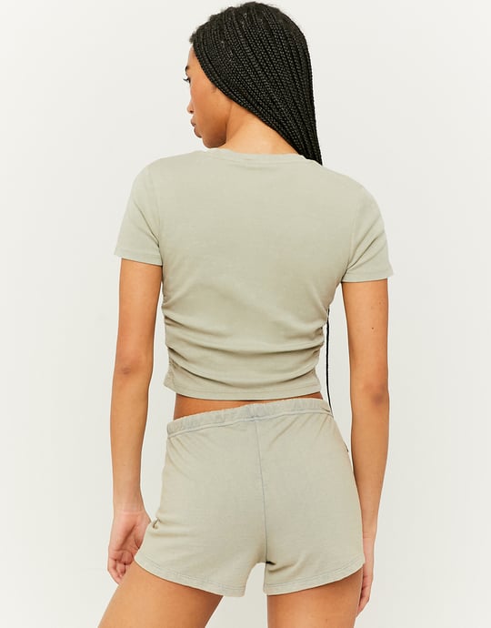 Zielone szorty z regularnym stanem | TALLY WEiJL