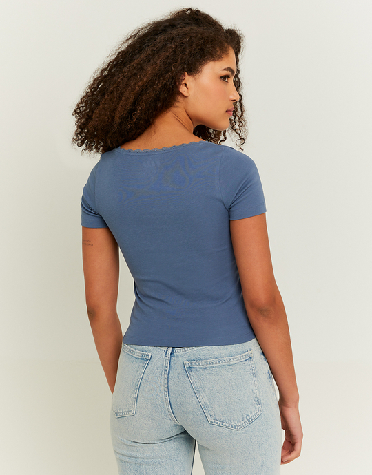 Niebieska basic koszulka z koronkowym dekoltem | TALLY WEiJL