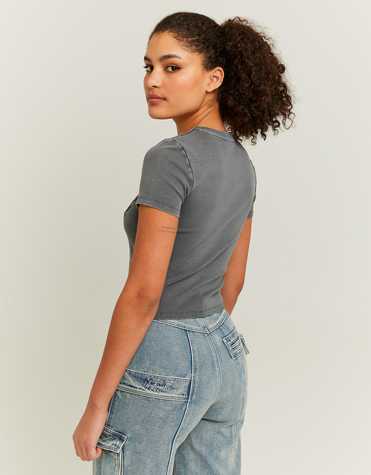 Szara koszulka z nadrukiem oraz efektem sprania | TALLY WEiJL