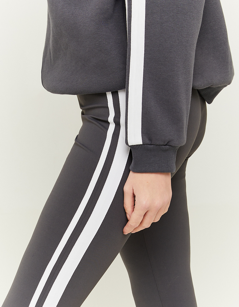 TALLY WEiJL, Grey Fitted Joggers Trousers with Lateral White Bands for Women