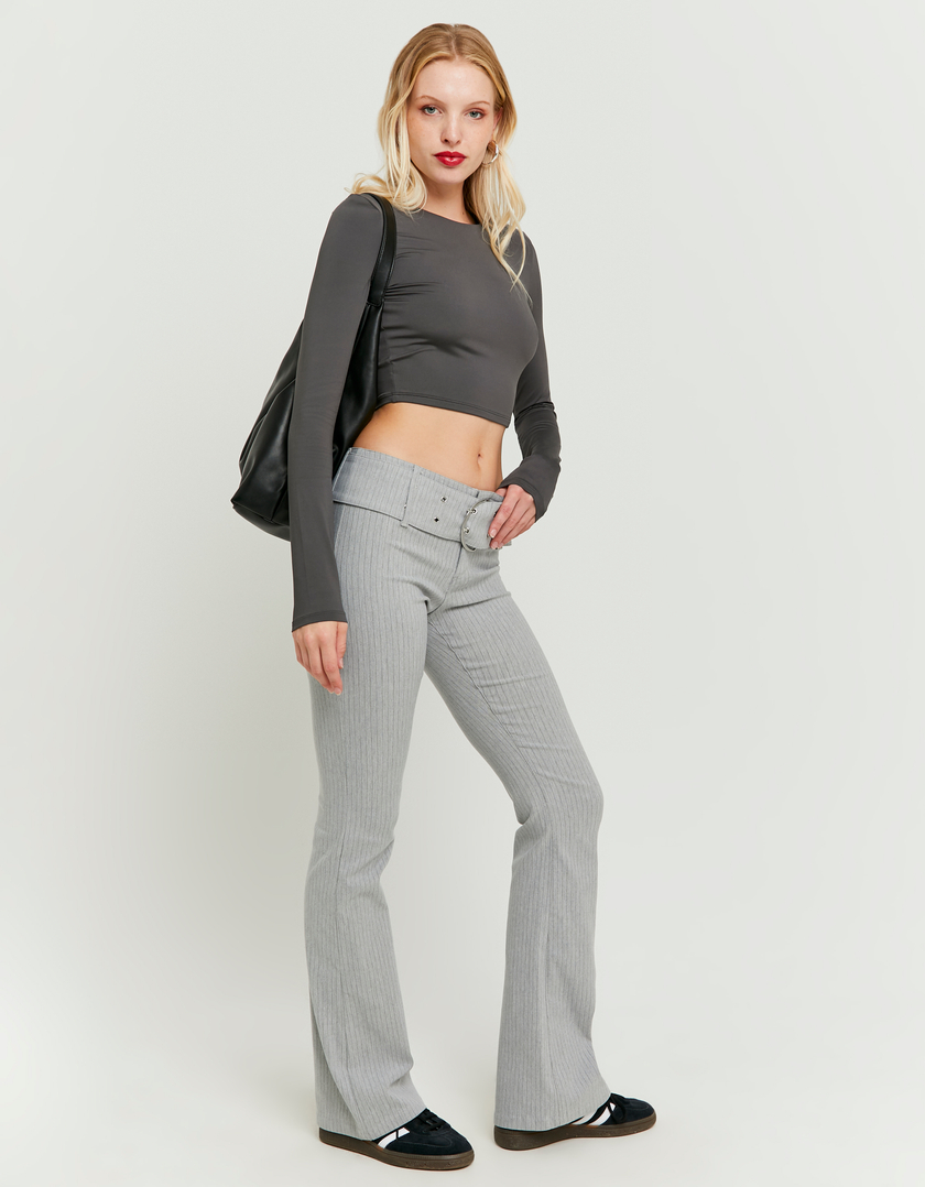 Pantalone flare a vita bassa con cintura